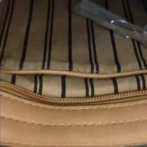 Simply Noelle Bag HOST PICK - Picture 13 of 14